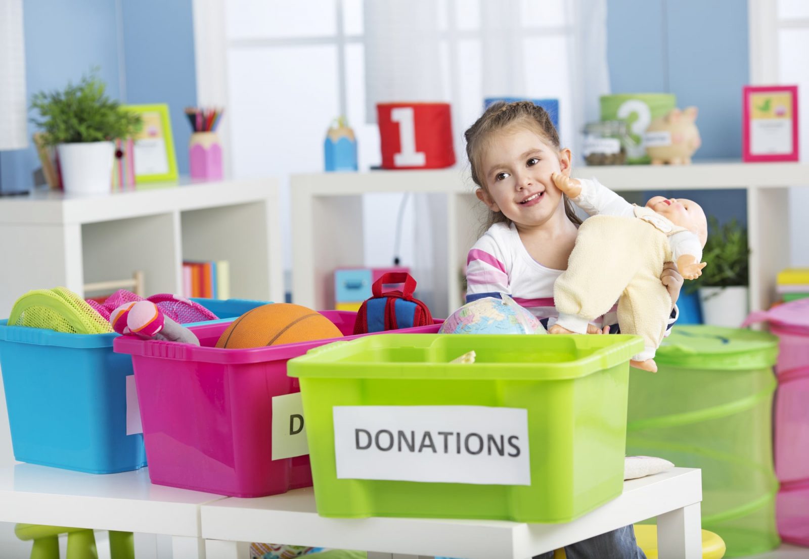 Decluttering with Kids Header Image